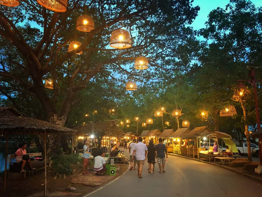 Bangkok: Private Trip to Ayutthaya Temples & Night Market - Price and value: is $88 per person a fair deal?