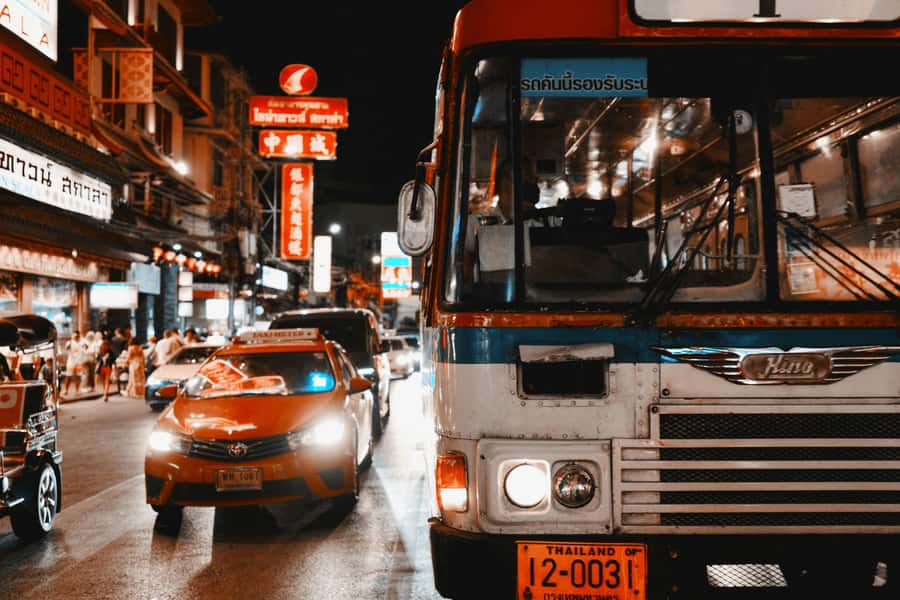 Bangkok: Private Tuk-Tuk Night Tour, River Boat & Eats - Khao San Road at the end of the night