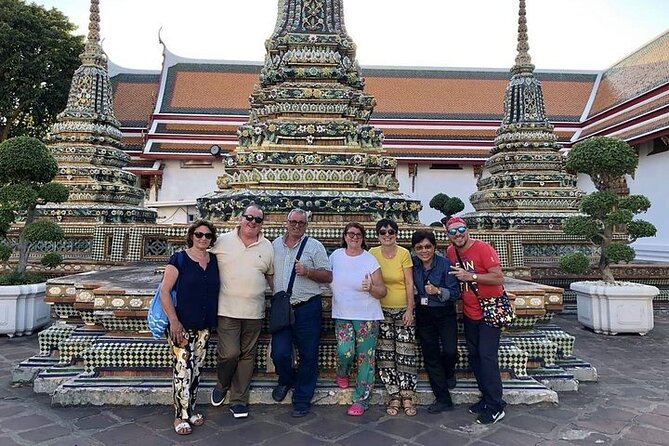 Bangkok Private Walking Tour with A Pro Guide (Tour Car Option) - Walking in Bangkok: The Practical Realities This Tour Helps With