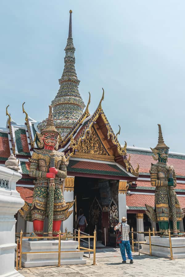 Bangkok: Private Wat Phra Kaew, Wat Pho & Wat Arun Tour - Wat Phra Kaew: the Emerald Buddha and the power of sacred detail