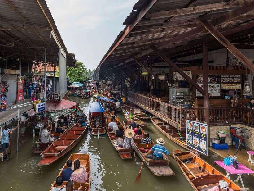 Bangkok: Railway and Floating Market Tour with Dragon Temple - Why this markets plus dragon temple combo works so well