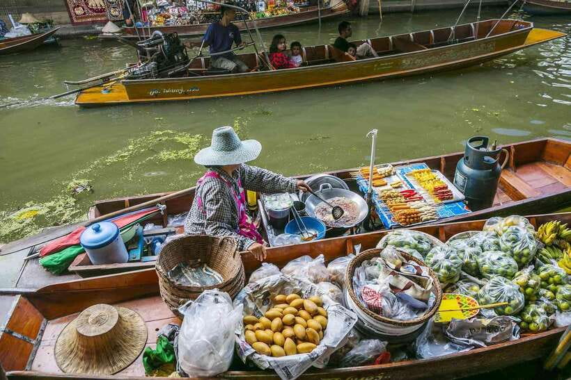 Bangkok: Railway and Floating Market Tour with Dragon Temple - Maeklong Railway Market: watch the stalls react to the train