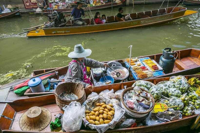 Bangkok: Railway and Floating Market Tour with Dragon Temple - Wat Sam Phran Dragon Temple: the pink tower, the dragon climb, and what to expect