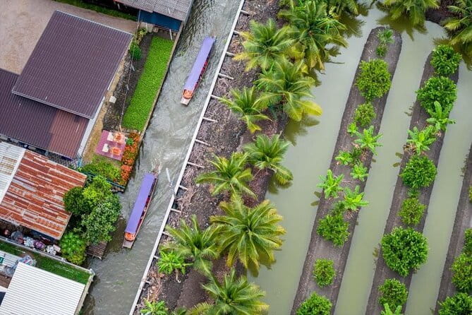 Bangkok: Railway & Damnoen Saduak Floating Market with Transfer - Damnoen Saduak Floating Market: Boat Time and How to Enjoy the Sales Energy