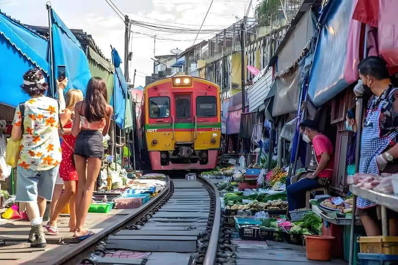 Bangkok: Railway, Floating Market & Chao Phraya Cruise Tour - Key things I’d circle on your map