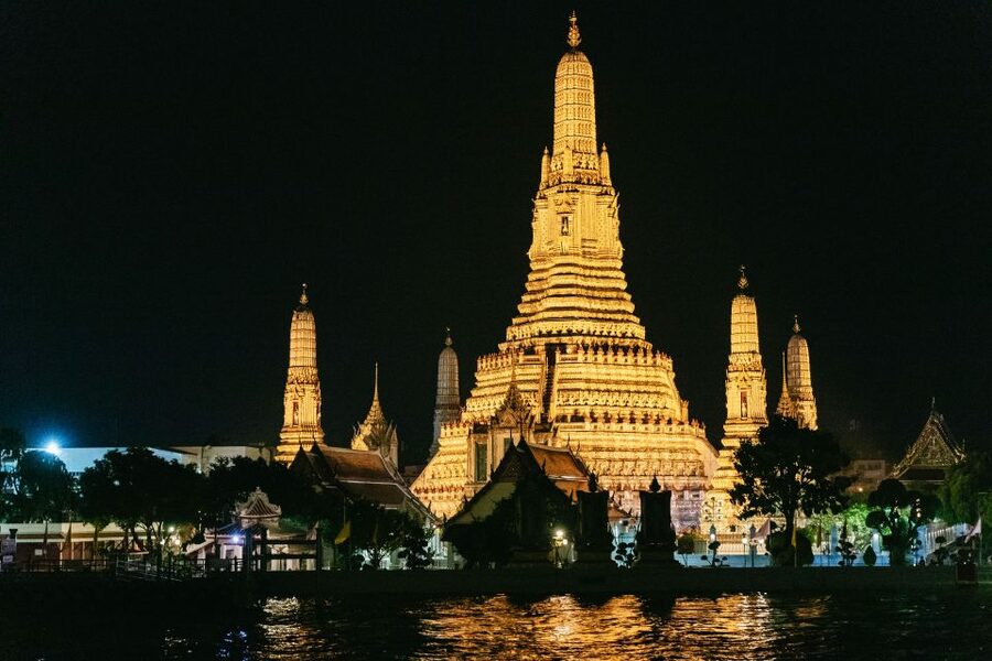Bangkok: River Dinner Cruise on the Chao Phraya Princess - Chao Phraya Princess at Night, Why It Works