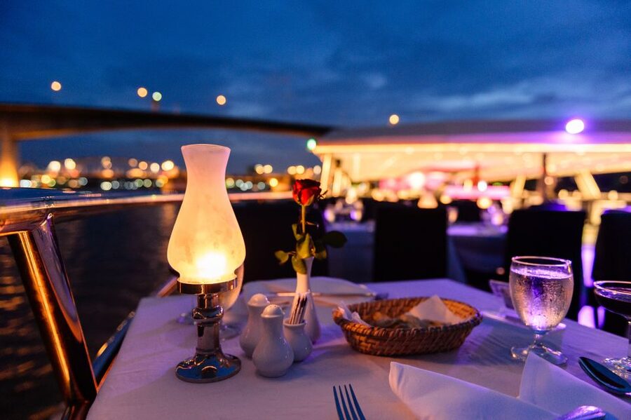 Bangkok: River Dinner Cruise on the Chao Phraya Princess - Should You Book This Chao Phraya Princess Dinner Cruise?
