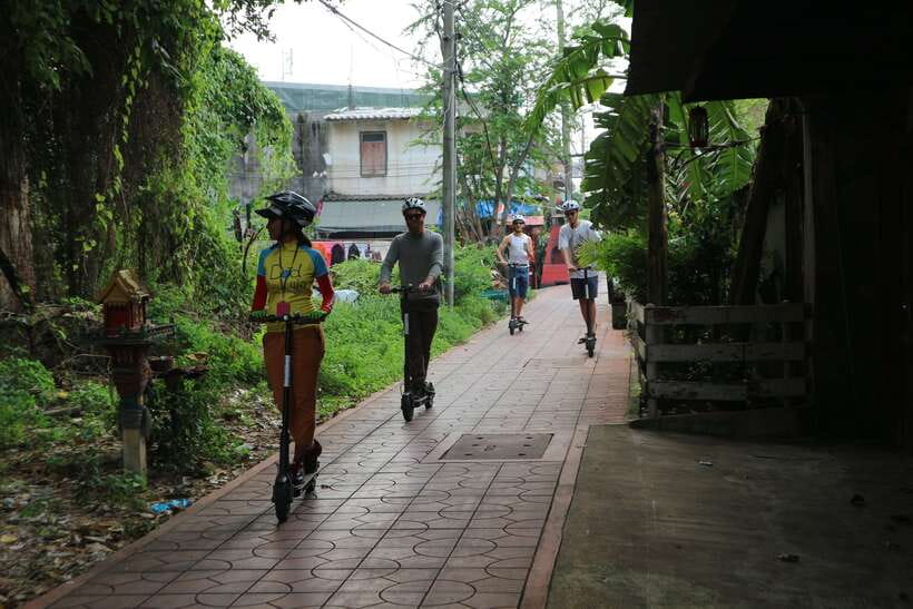 Bangkok: Riverside E-Scooter Adventure with StreetFood Snack - Crossing Toward Chinatown by Memorial Bridge, Street Food With Real Context