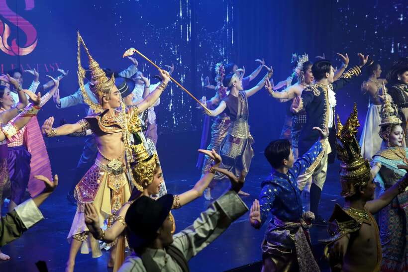 Bangkok: Royal Galaxy Dinner Cruise with Siam Fantasy Show - Meeting Points, Waiting Time, and Getting Back on Track