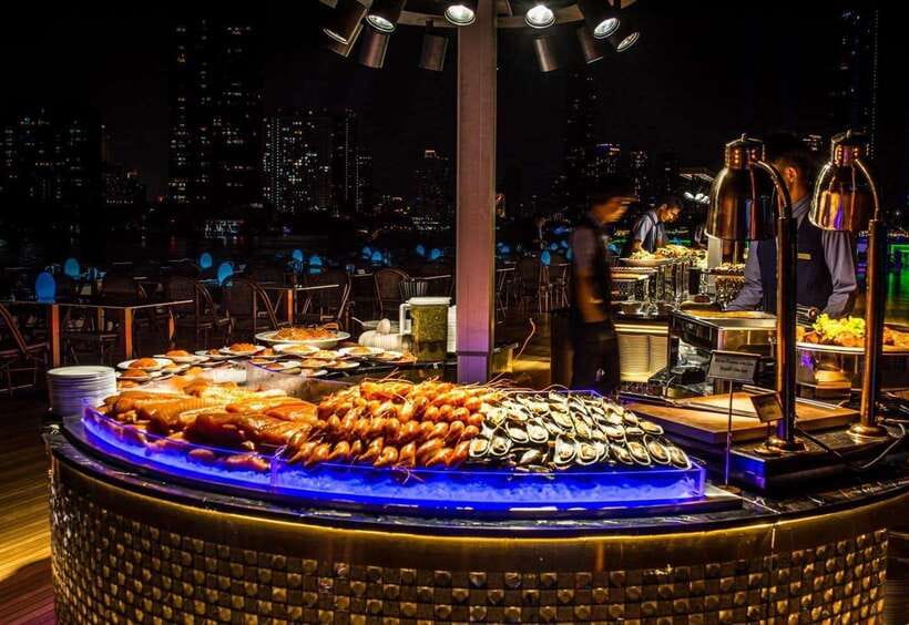 Bangkok: Royal Princess River Dinner Cruise with Live Music - River route views, Wat Arun, the Grand Palace, and the bridges you pass