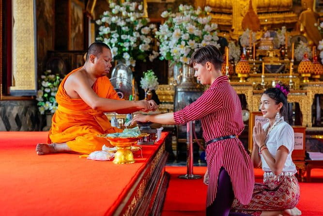 Bangkok's Best: City Highlights & Floating Market Private Tour - Maeklong Railway Market: the train pass-by moment you came for