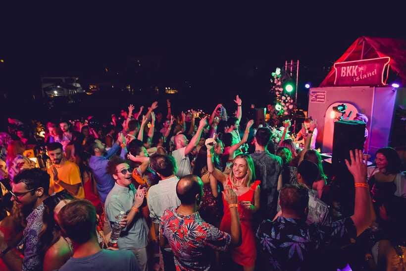 Bangkok's Best Party Boat - Who This Is For (and Who Should Skip It)