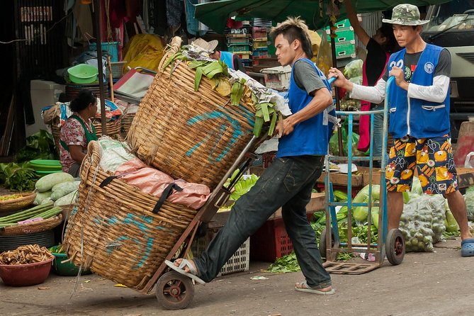 Bangkok's Green Lung Jungle Cycling Adventure Tour - Private Guide and Small Group Size: How It Changes Your Day