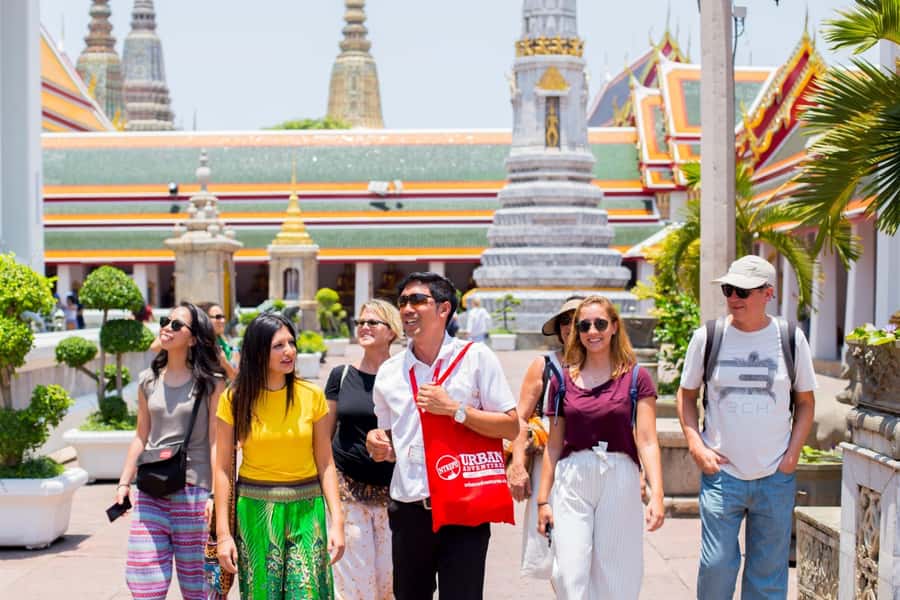 Bangkok's Highlights by Longtail Boat and on Foot - Key highlights you will actually feel