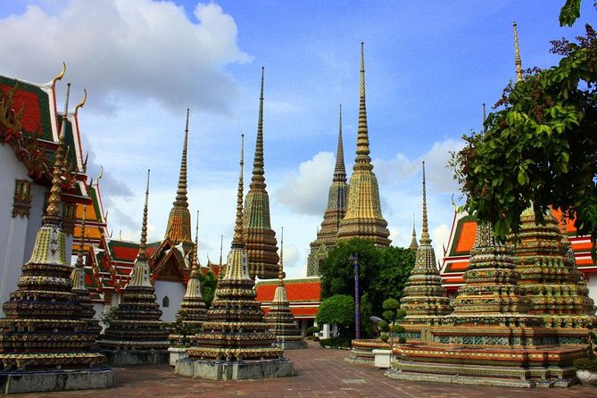 Bangkok’s Sacred Temples & Local Culture Half-Day Tour - Wat Trimit Golden Buddha: why this stop feels like a reveal