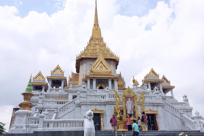 Bangkok’s Sacred Temples & Local Culture Half-Day Tour - Wat Pho’s complex, then the 46-meter reclining Buddha