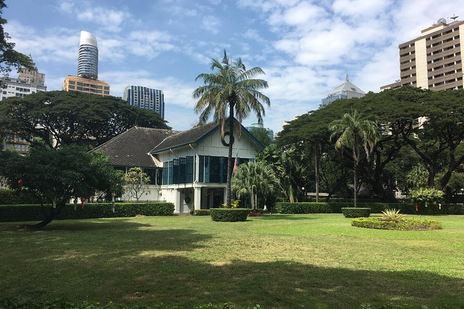 Bangkok's Wireless Road: A Self-Guided Audio Tour - The Green Mile: a pedestrian link between Lumpini and Benjakiti