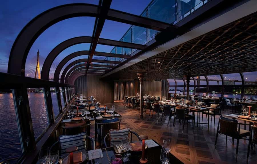 Bangkok: Saffron Chao Phraya River Dinner Cruise - The night-lit route past Bangkok’s big-name landmarks