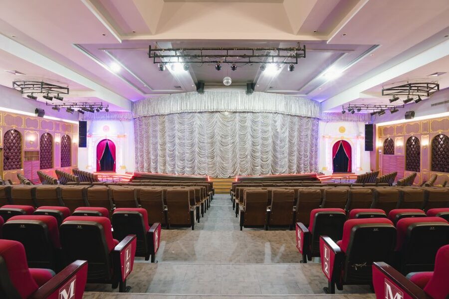 Bangkok: Skip-the-Line Golden Dome Cabaret Show Tickets - Who Should Book This Show, and Who Might Skip It