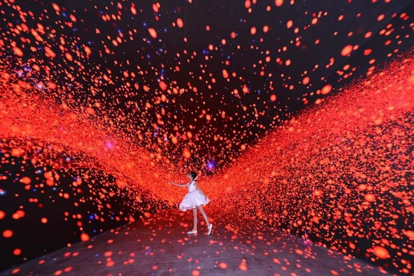 Bangkok: Space & Time Cube Ticket Options 9D Film or VR Game - The Hologram Zones and Themed Rooms That Do the Work