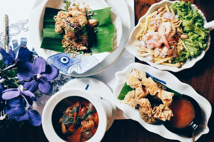 Bangkok: Street Art and Street Food Walking Tour - Klong San Market: roasted duck, market energy, and what to expect