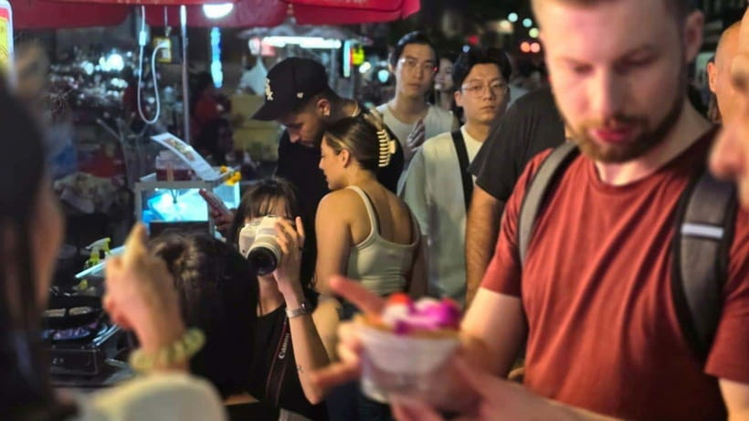 Bangkok: Street Food Tasting Tour at Night - Chinatown After Dark: What 150 Minutes Feels Like