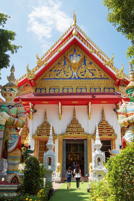 Bangkok: Temple Tour (Golden Buddha + Mini Reclining Buddha) - Gems Gallery stop, how Thai gemstones and jewelry-making work