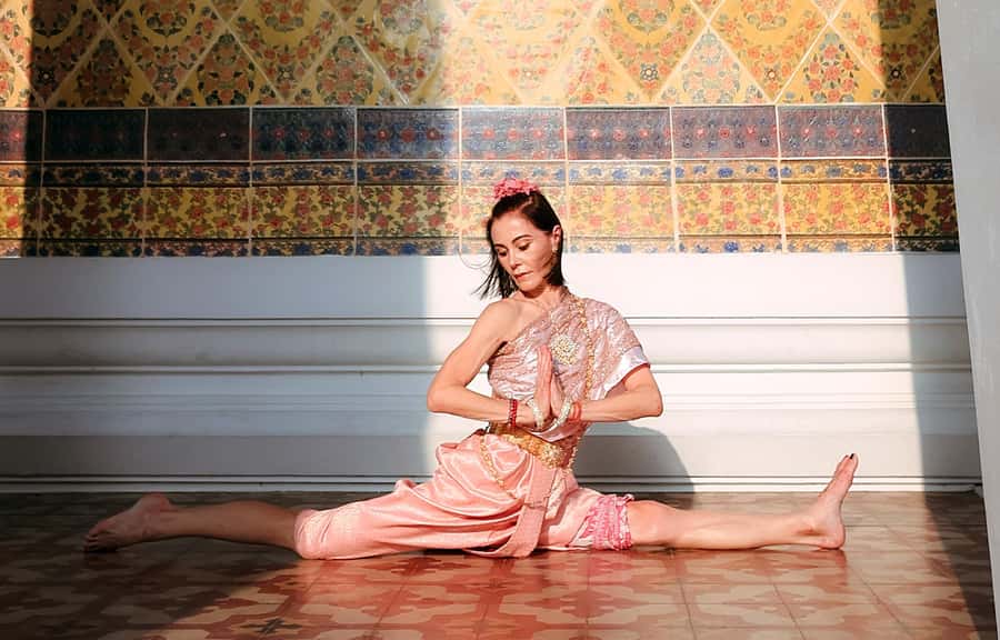 Bangkok: Thai Costume Photoshoot at Wat Arun - Key Points Worth Knowing