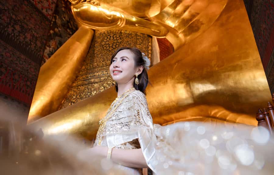 Bangkok: Thai Costume Photoshoot at Wat Arun - Why Wat Arun Works So Well for a Thai Costume Photoshoot