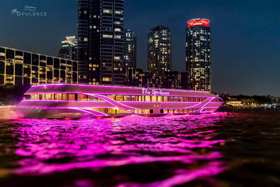 Bangkok: The Opulence Chao Phraya Lavish Dinner Cruise - From ICONSIAM Pier 1 to Pier 2: getting on board without stress