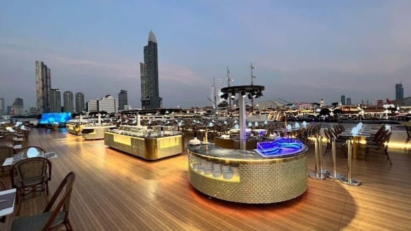 Bangkok: The Planet Cruise with Option Hotel Transfer - The 8:00 PM buffet setup, plus live entertainment on the water
