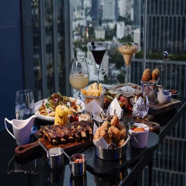 Bangkok: The Vue Bar Rooftop at Mercure Bangkok Sukhumvit 24 - Food and sharing platters, plus the hunger tip