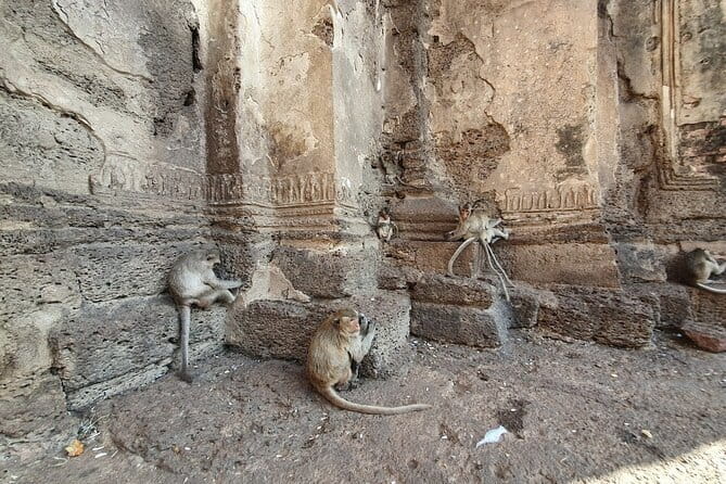 Bangkok to Ayutthaya Lopburi Monkey Temple, Largest Buddha Tour - Wat Phra Si Sanphet: Royal Stupas From Siam’s Former Palace Complex