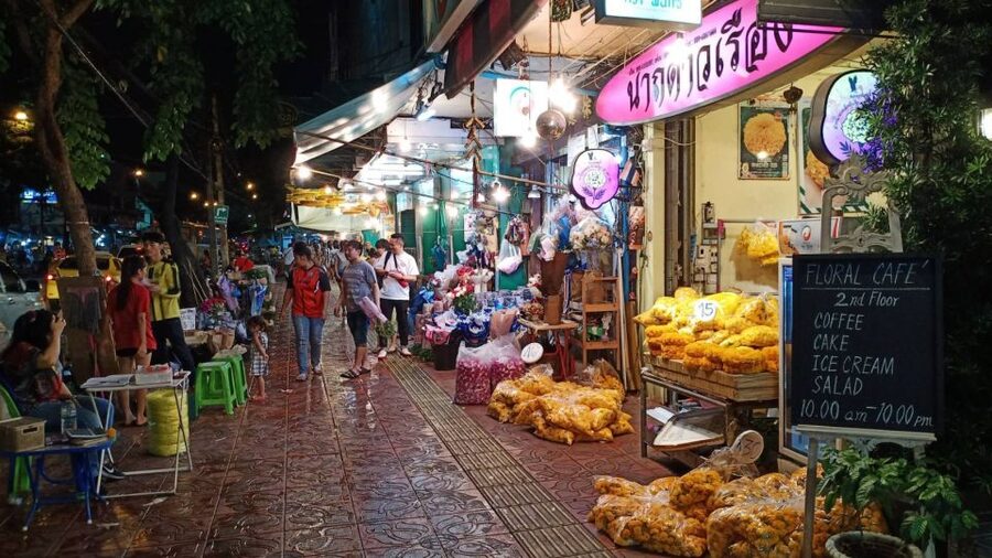 Bangkok: Travstore Original Bangkok Discovery Tour - Wat Saket and Golden Mount, where sunset becomes the plan