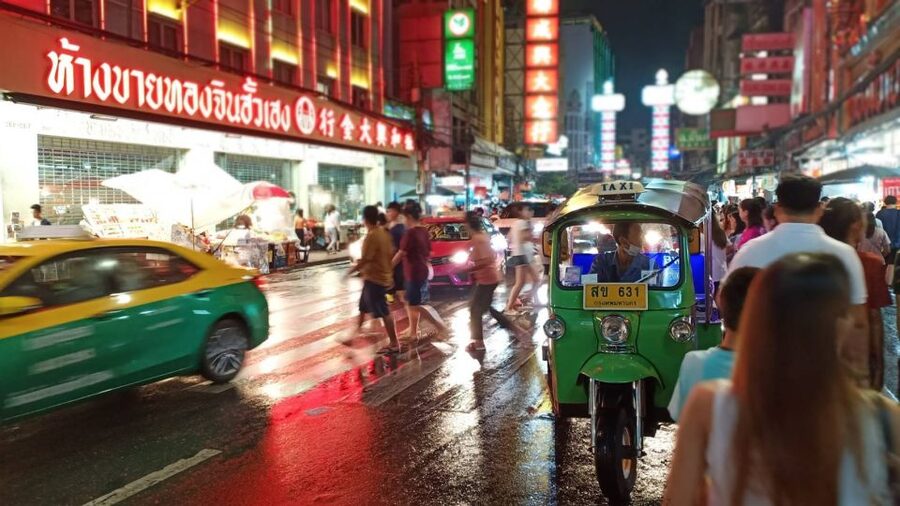 Bangkok: Travstore Original Bangkok Discovery Tour - Yodpiman Riverwalk, a short break with big photo value