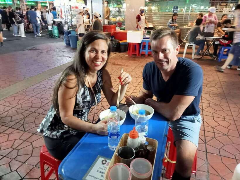 Bangkok Tuk-Tuk by Night with Chinatown Street Food Meal - Guides matter, and the tour’s track record looks strong