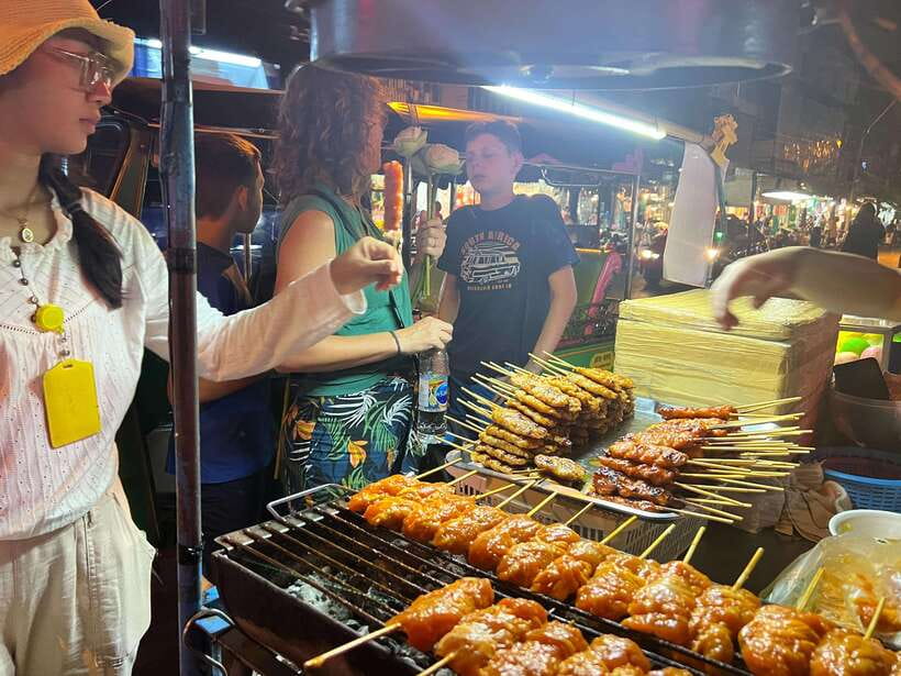 Bangkok Tuk-Tuk by Night with Chinatown Street Food Meal - Who will enjoy this most, and how to set your expectations for a great night