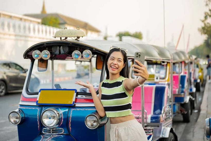 Bangkok Tuk-Tuk City Sightseeing Tour - Grand Palace Area and Giant Swing: First Look, Big Impressions