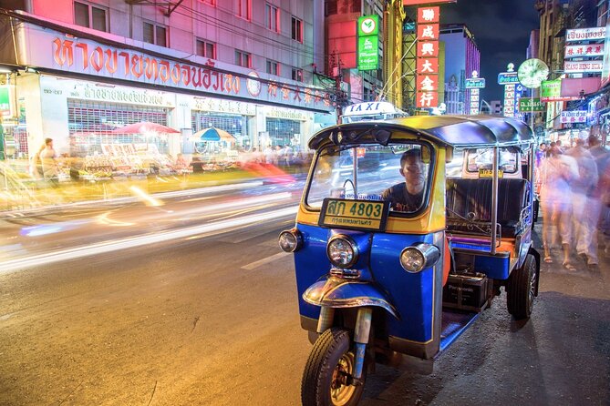 Bangkok Tuk-Tuk Tour by Night with Chinatown Street Food Meal - Pak Khlong Flower Talat after dark, plus a real sense of the city
