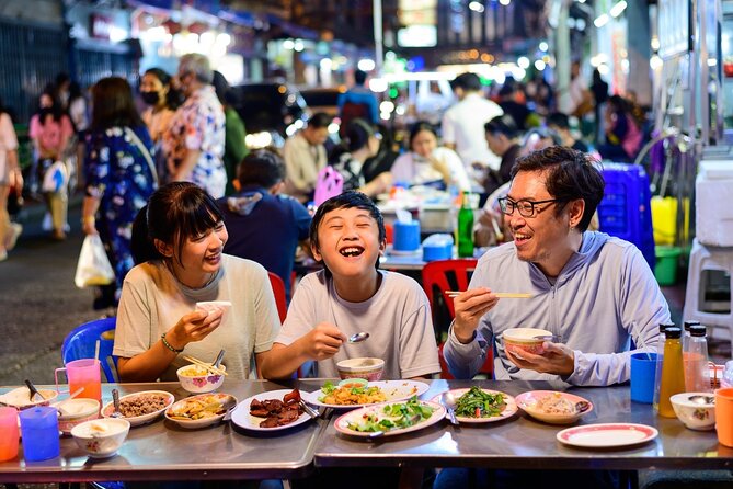 Bangkok Tuk-Tuk Tour by Night with Chinatown Street Food Meal - Sao Chingcha (Giant Swing) for a strong old-town landmark moment