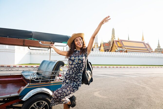 Bangkok Tuk Tuk Tour - Hotel-pickup & Dinner - Night Pass-By Landmarks: The Fun Part Without the Long Lines