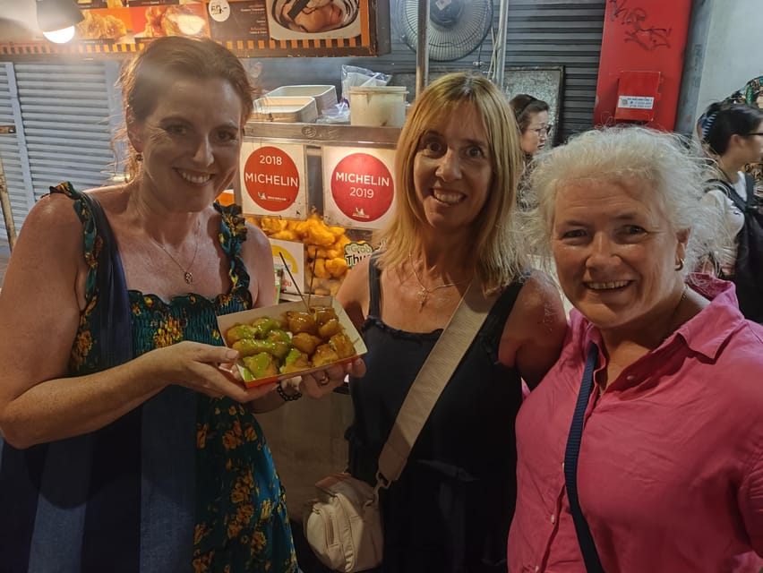 Bangkok Tuk Tuk Tour with Hotel Pick up and Dinner - Metal Castle Temple and the Flower Market Finish Strong