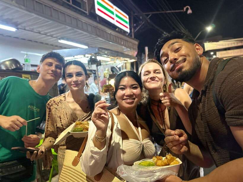 Bangkok Walking Tour : Mouthwatering Journey Food Tour - Meeting Point at Im Chinatown Mall, Then the Walk Gets Moving