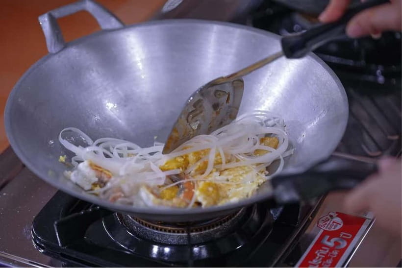Bangkok: White Lotus Thai Cooking Class with Market Tour - Eating Together: Why the Meal Is Part of the Lesson