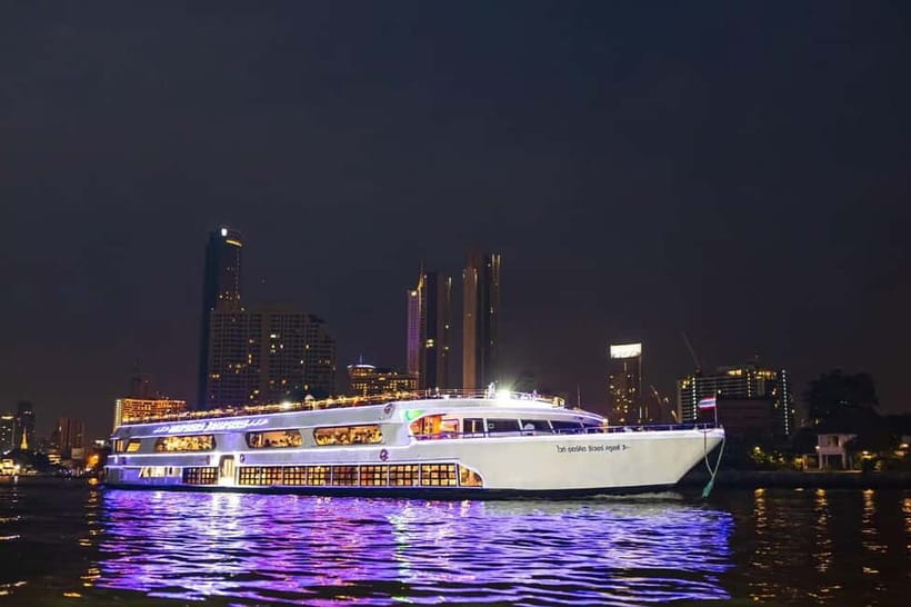 Bangkok: White Orchid Chao Phraya Cruise, Thai Buffet & Beer - The buffet: seafood, Thai hot dishes, sushi, and dessert