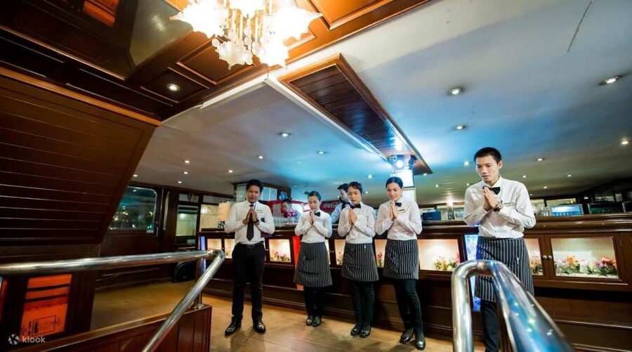 Bangkok: White Orchid Chao Phraya Dinner Cruise free Beer - What makes this Bangkok dinner cruise feel different