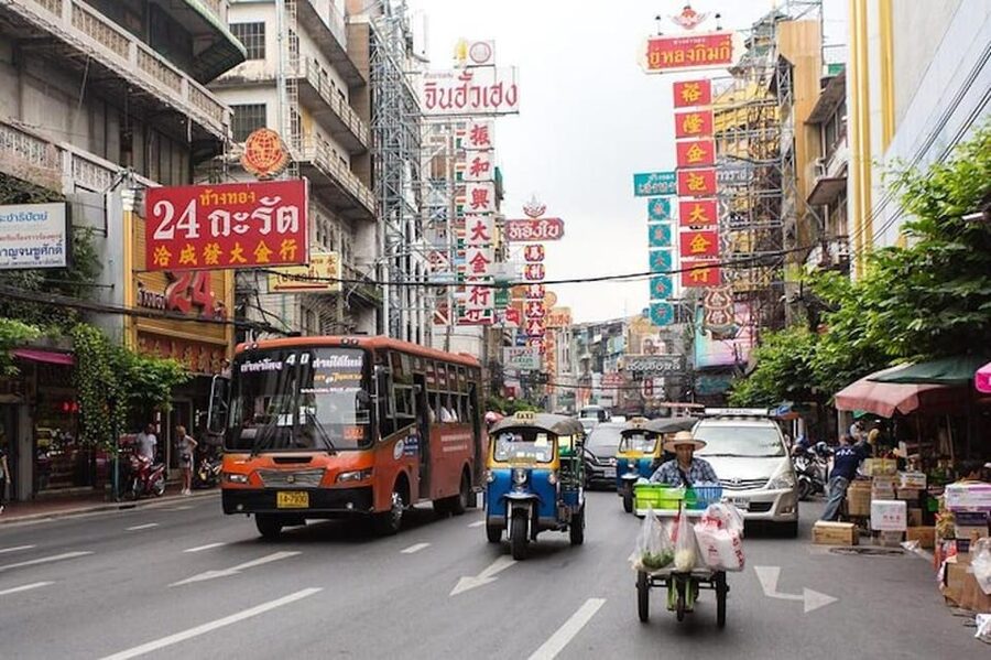 Bangkok with a Private Car and Driver Customizable Tours - The 4-Hour Plan: Asiatique, Wat Rakhangkositaram, and Old Town Drives