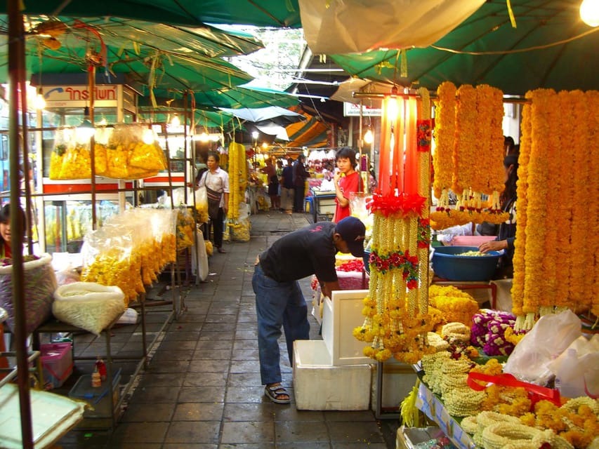 Bangkok with a Private Car and Driver Customizable Tours - The 6-Hour Plan: Wat Arun, Pak Khlong Talat, Wat Pho, Chinatown