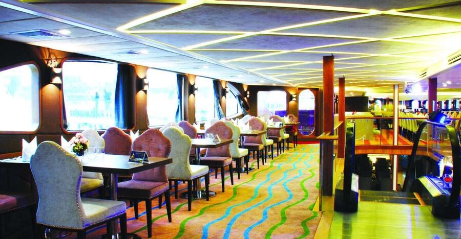 Bangkok: Wonderful Pearl Dinner Cruise at River City Pier - Practical Tips That Make the Night Easier