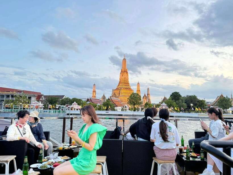 Bangkok: Yodsiam Sightseeing Cruise Snacks & Unlimited Beer - Key things to know before you board